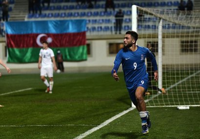 Azərbaycan yığması Estoniyanı darmadağın etdi 