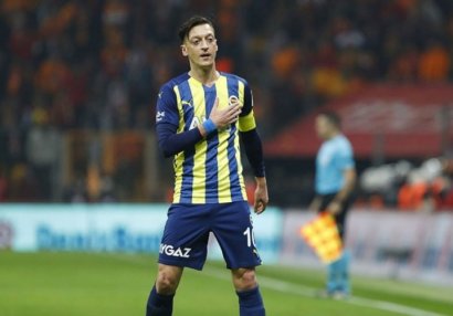 Özil susqunluğunu pozdu: \