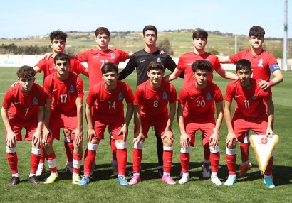 U-17-dən əsas milliyə gözdağı