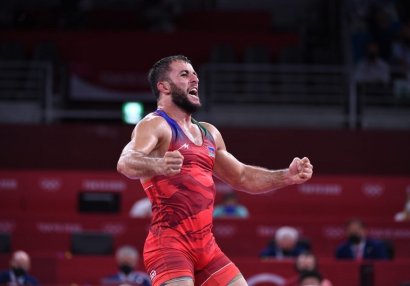 Azərbaycan güləşçiləri Avropa çempionatını 16 medalla başa vurdu
