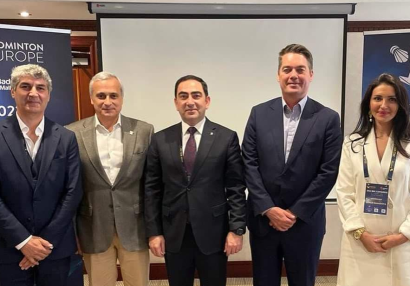 Taleh Ziyadov Dünya Badminton Federasiyasının rəhbəri ilə görüşdü