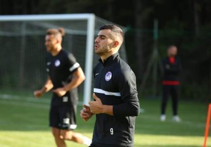 Vüsal oynamadı, komandası uduzdu