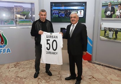 Rövnəq Abdullayev Qurban Qurbanovu təbrik etdi
