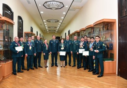 Elçin Quliyev idmançıları təltif etdi