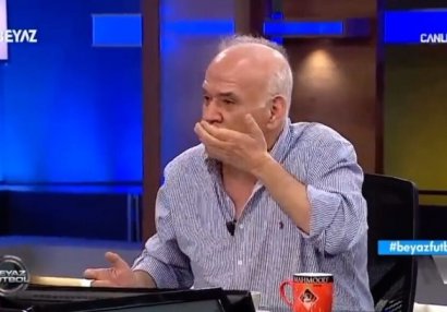 Ahmet Çakar canlı yayımda milçək yedi - VİDEO