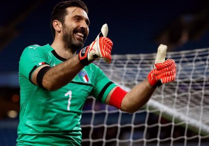 Buffon ədalətsizlikdən şikayətləndi