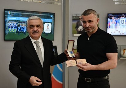 Qurban Qurbanova “Şöhrət” ordeni təqdim olundu