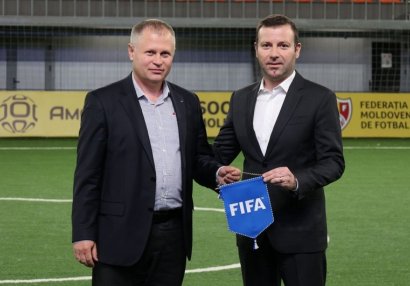 Elxan Məmmədov FIFA rəsmisi kimi Moldovaya səfər etdi