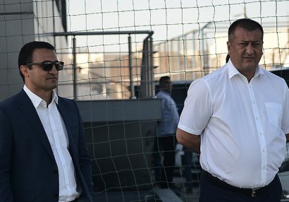 Zaur Axundov istefa verdi