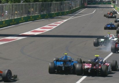 “Formula-2” üzrə sprint yarışında qəza