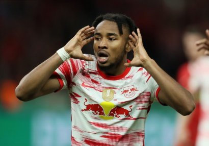 Bundesliqanın ən yaxşı futbolçusu qərarını verdi - SON DURUM