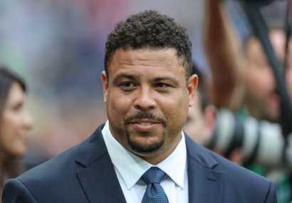 Ronaldo iki məşhur braziliyalını \