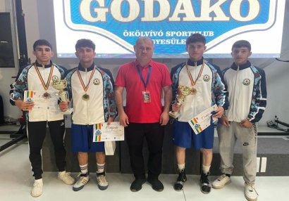 Azərbaycan boksçularından Rumıniyada 7 medal