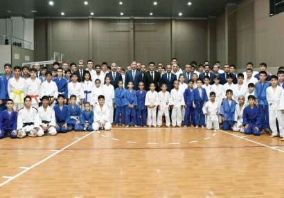 Rəşad Nəbiyev Naxçıvanda cüdoçularla görüşdü
