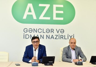 Nazir Şahmat Olimpiadasına qatılacaq milli üzvləri ilə görüşdü