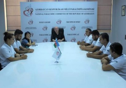 İlqar Rəhimov İslamiadadan qayıdan paralimpiyaçılarla görüşdü