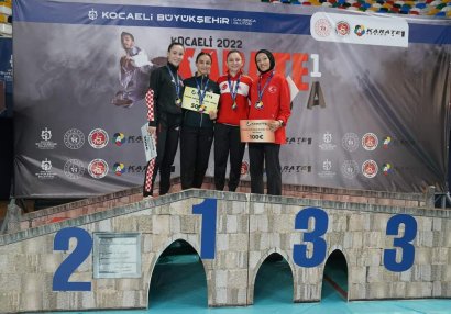 Azərbaycan karateçilərindən Türkiyədə üç medal