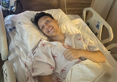 Özil əməliyyat olundu - Bu il oynaya bilməyəcək