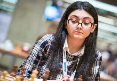 DÇ: Beydullayeva ermənini yenib liderliyini möhkəmləndirdi