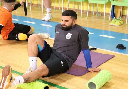Millinin üzvü məşqlərə başladı