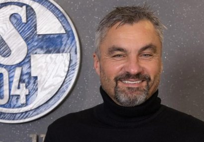 Bundesliqa klubu 300 minə məşqçi transfer etdi