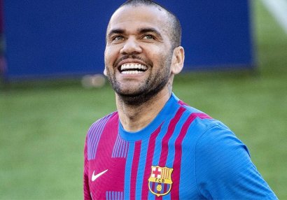 Dani Alves yenidən 