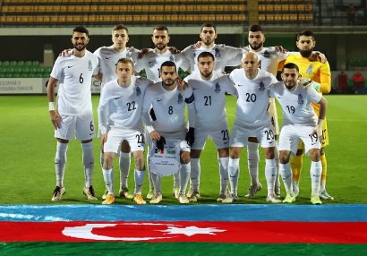 Mahmudov Cavadova çatdı, milli komanda və İsayev ilkə imza atdı