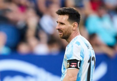 Messi bu otaqda niyə tək qalır? - FOTO