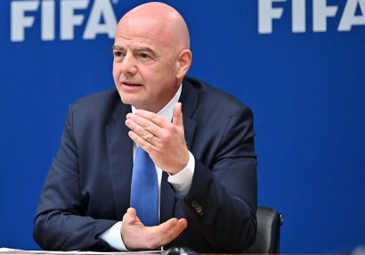 FİFA prezidenti: “Etdiklərimizə görə üzr istəməliyik”