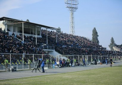 Gəncədə gərginlik: Polisdən müdaxilə 