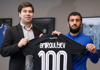 Kapitan üçün simvolik hədiyyə