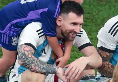 Messi qol vurarkən meydanda 13 argentinalı olub - FOTO