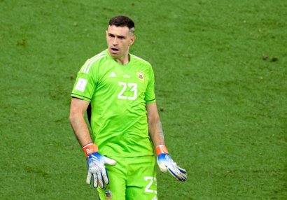 İtaliya nəhəngi Emiliano Martinesə göz dikib