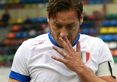 Totti məhkəmə qarşısına çıxarılır - Səbəb
