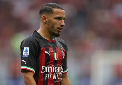 Milan klubu Bennaser ilə bağlı qərar verdi