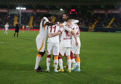 “Qalatasaray” çətin qələbə ilə 1/4 finala yüksəldi