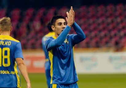“Qazon ağırdır, burada oynamaq çətindir” – “Kəpəz”li Gəncə stadionundan gileyləndi