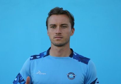 Zəlzələdən sağ qurtulan futbolçu: \