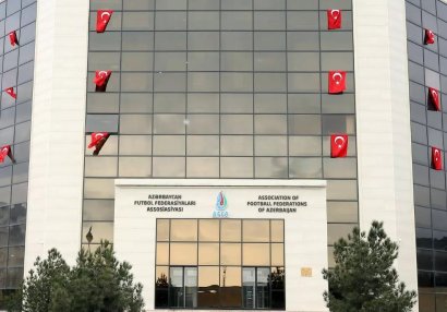 AFFA-nın binası Türkiyə bayraqlarına büründü - FOTOLAR