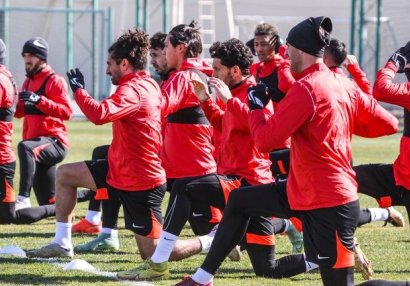 “Neftçi” bir itki ilə hazırlaşır