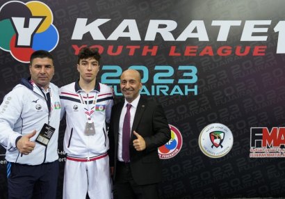 Azərbaycanlı karateçi BƏƏ-də gümüş medal qazandı