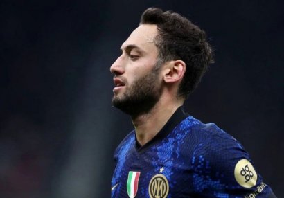 Hakan Çalhanoğlu karyerasını harada davam etdirəcək? - Özü dedi