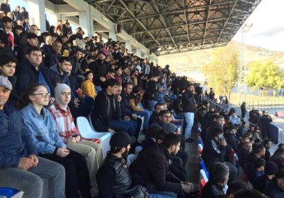 Azarkeş AFFA-nı hədəf aldı, polis müdaxilə etdi - FOTO
