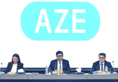 Nazir federasiya nümayəndələri ilə görüşdü