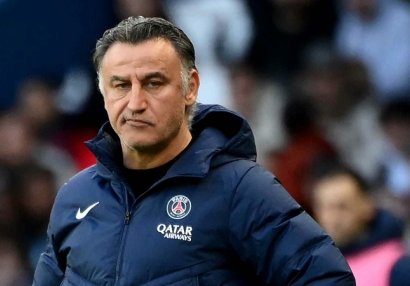 PSJ-nin baş məşqçisi irqçilikdə ittiham olundu