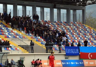 “Sumqayıt”ın futbolçuları azarkeşləri qəzəbləndirdilər
