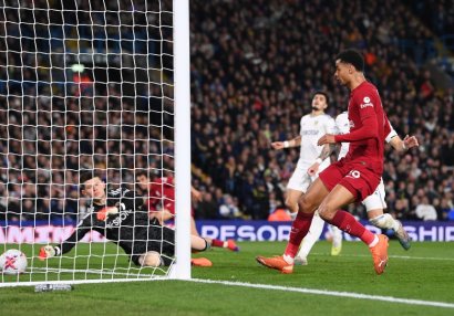 İPL: “Liverpul”dan darmadağın