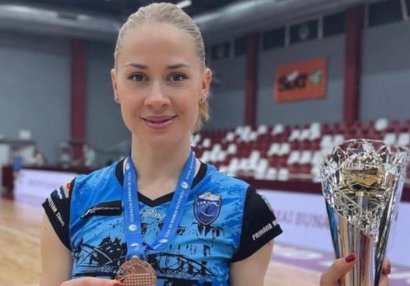 Yelizaveta Rumıniyada medal qazandı