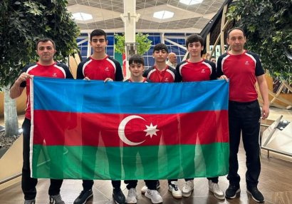 Stolüstü tennisçilərimiz Bolqarıstana yollandılar