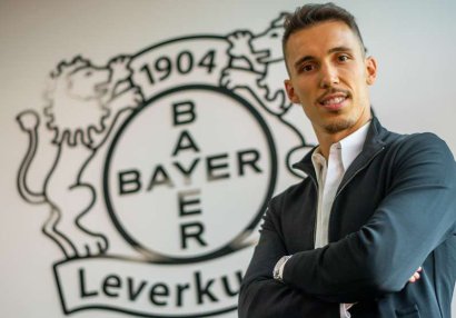 İspan futbolçu Almaniya klubuna keçdi - RƏSMİ